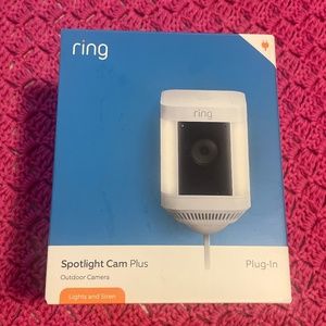 Security ring Spotlight Cam Plus